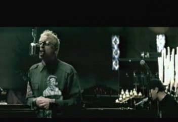 these is linkin park with Numb in the scene